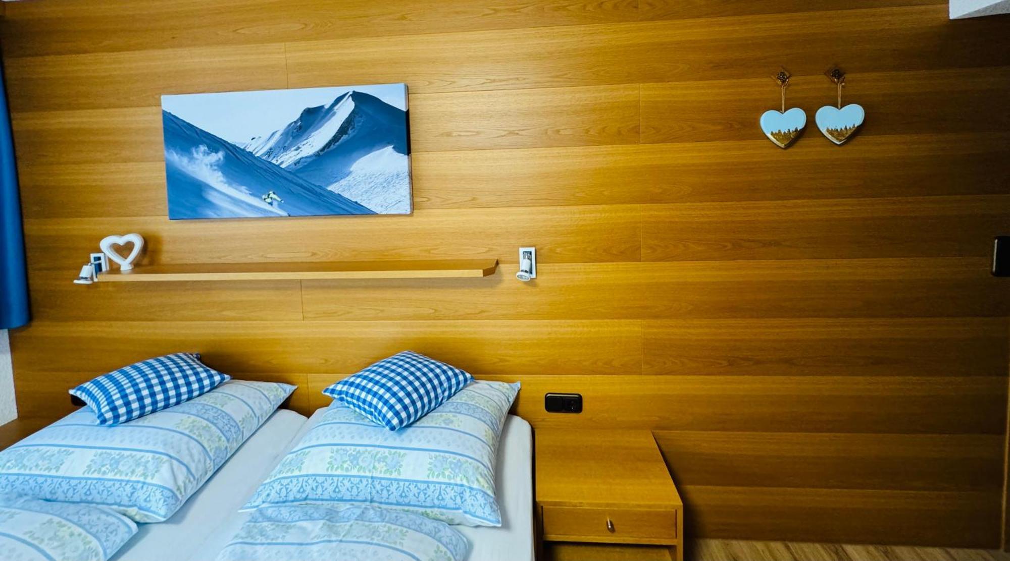 Hotel Garni Enzian Damuels Luaran gambar